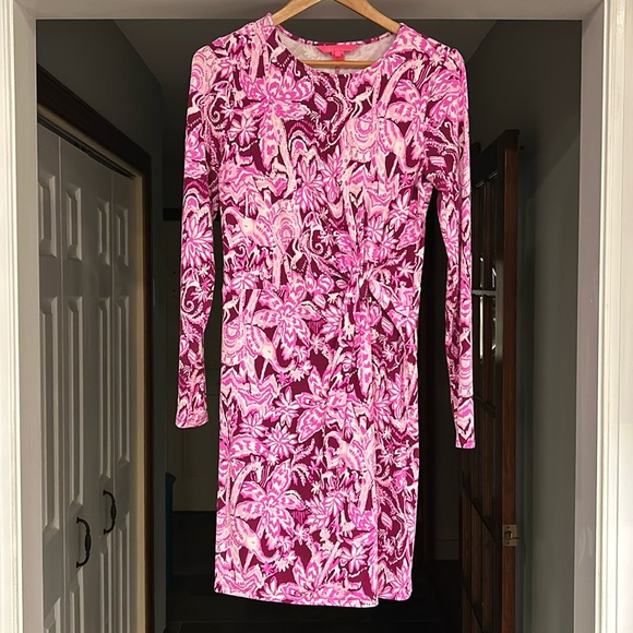 Lilly Pulitzer Dresses & Skirts - Lilly Pulitzer Long Sleeved Rayon Twist Detail Waist Sz S Pink Maroon Print